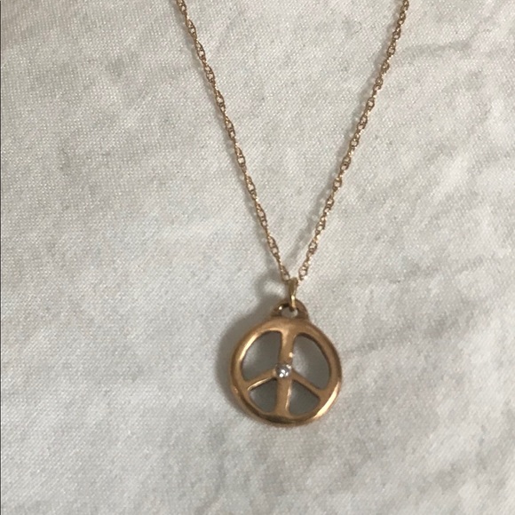 14k with Diamond small peace sign - Picture 1 of 4